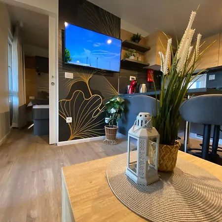 Mobile Leonida キャンプ場 *