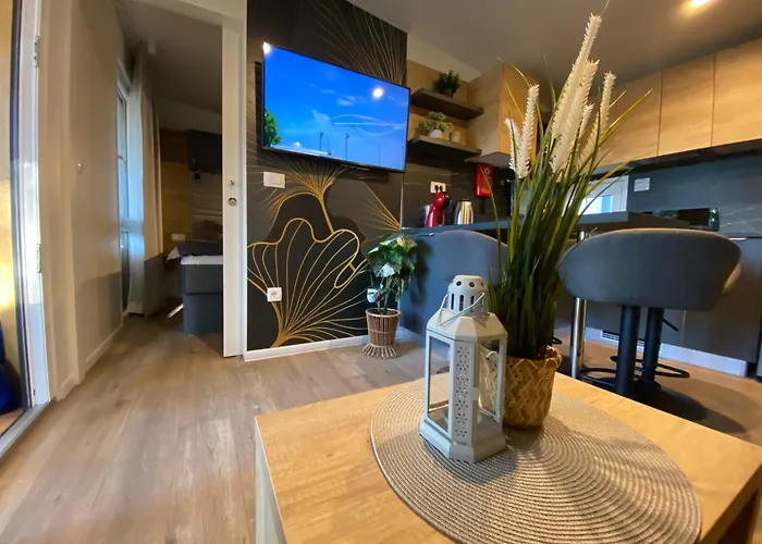 Mobile Leonida キャンプ場 *