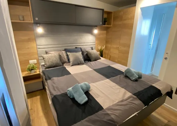 Mobile Leonida キャンプ場